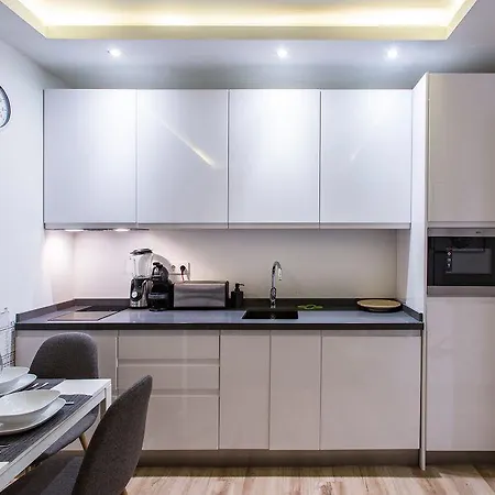 Apartment Goodrooms *