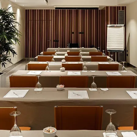 Catalonia Plaza Mayor Hotel 4*