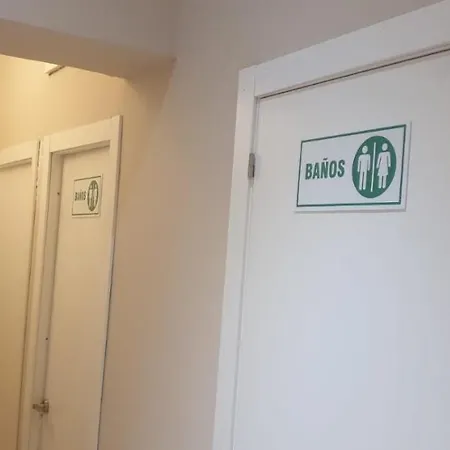 Traveller Host Hostal *