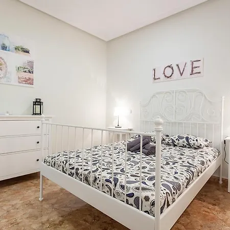Boutique In The Heart Of Apartment *