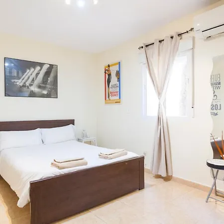 Boutique In The Heart Of Apartment