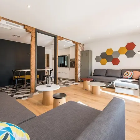 Mit House Tirso En