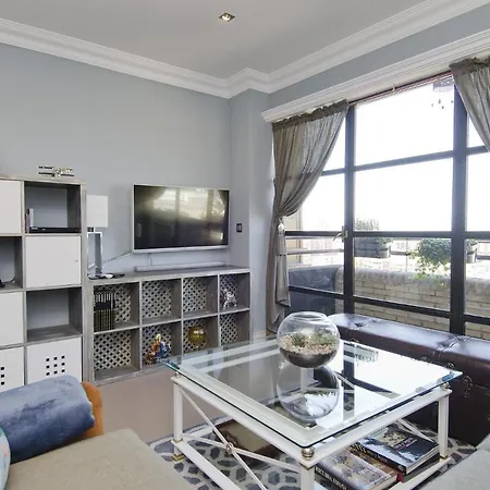 Apartamento Mit House Nuevos Ministerios Ii En *