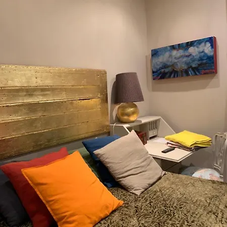 Alojamiento Silvie La Puce Homestay *