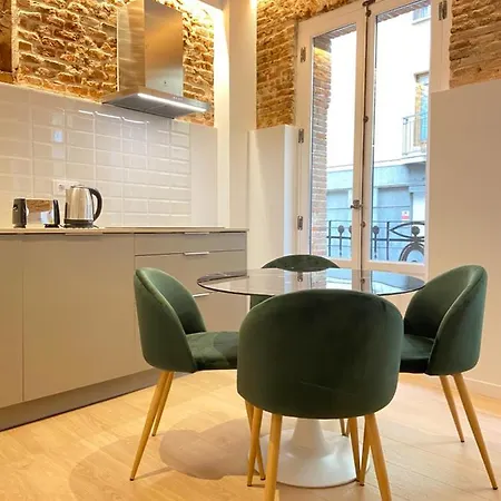 Con Encanto En La Latina Madrid