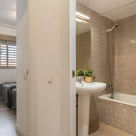 Bnbholder Terrace, Pool & Gym Las Tablas * Madrid
