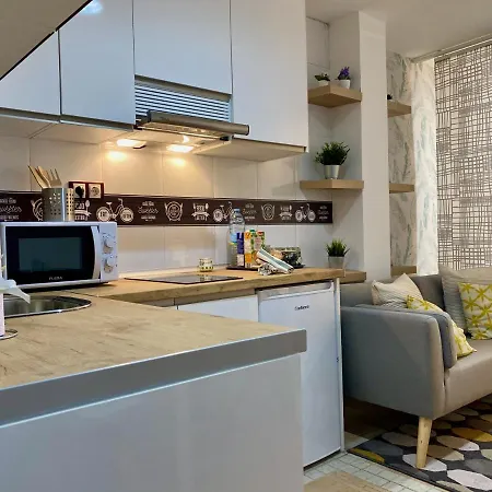 Apartamento Estudio Rita Luna - A/a, Ideal Para Dos Personas, Encanto Y Situación
