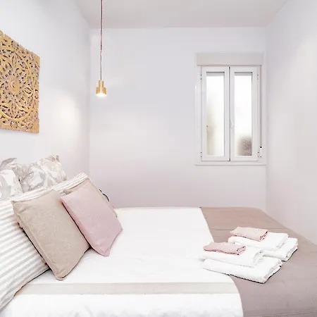 Esplendido Y Radiante Apto En Malasana By Batuecas Apartment Madrid
