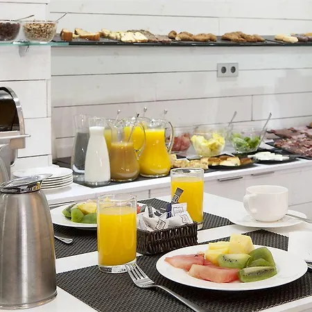 Zenit Conde De Orgaz Hotell