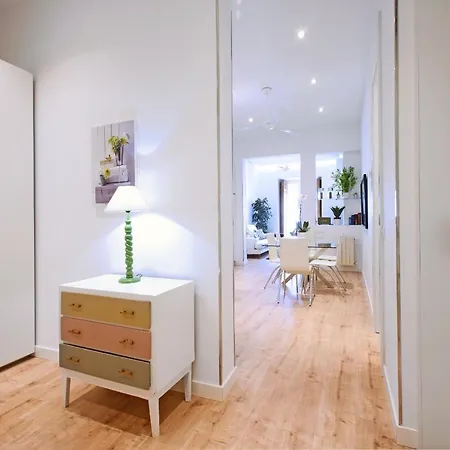 Reina Sofia Boutique I Apartment