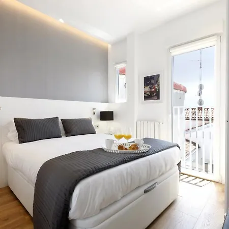 Latina Plaza Apartament *