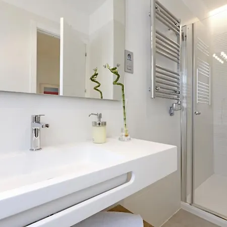 Plaza Del ángel By Madflats Collection