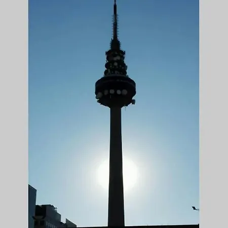 Loft Lα αղեiցմα Cαrթiղեҽríα ժҽ ѵҽղեαs Wifi & Metro Apartment Madrid