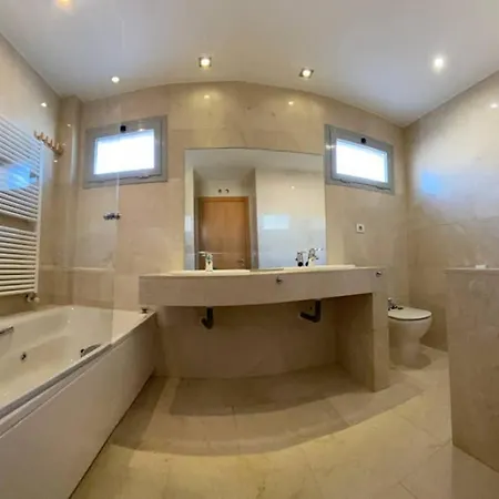 Valdevebas Con Piscina * Madrid