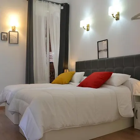 Lux Penthouse Gran Via Guest house