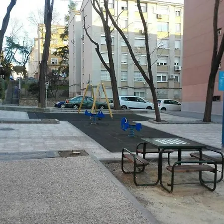 Loft Lα αղեiցմα Cαrթiղեҽríα ժҽ ѵҽղեαs Wifi & Metro Apartment Madrid