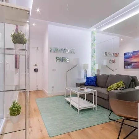 Encantador Apartamento Con Patio En La Latina By Batuecas *
