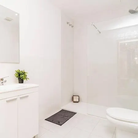 En Centro De Madrid, C/infantas 1-3 By Batuecas Apartamento *