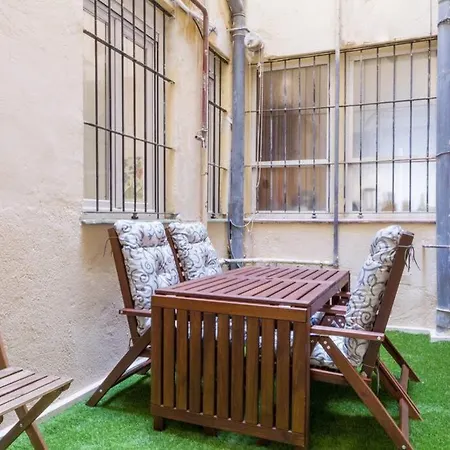 Encantador Apartamento Con Patio En La Latina By Batuecas *