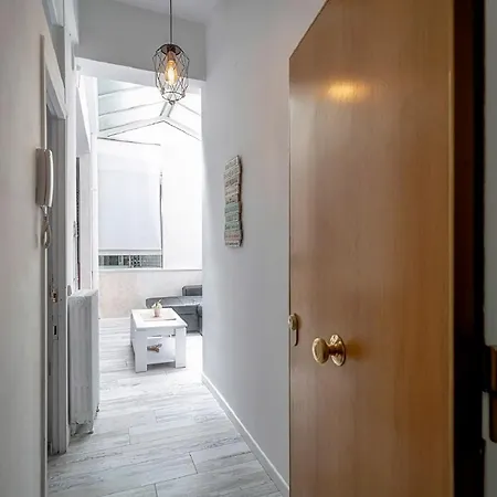 Apartment En Las Nubes De Atico En Calle Fuencarral Fnc22a1 Madrid