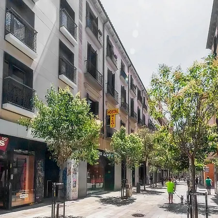 En Las Nubes De Atico En Calle Fuencarral Fnc22a1 *