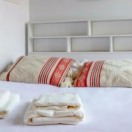 Apartment En Las Nubes De Atico En Calle Fuencarral Fnc22a1 Madrid