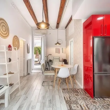 Apartment En Las Nubes De Atico En Calle Fuencarral Fnc22a1 *