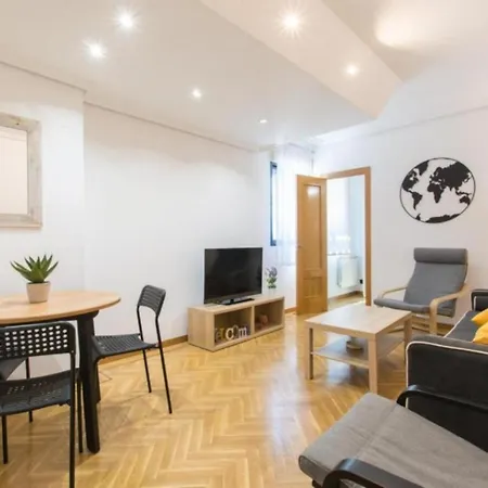 Ifema Deluxe - Aeropuerto Ii Apartment Madrid