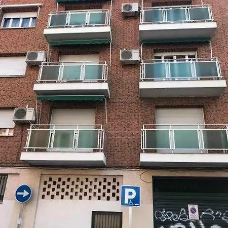 Residencia 12 Octubre Bed & Breakfast *