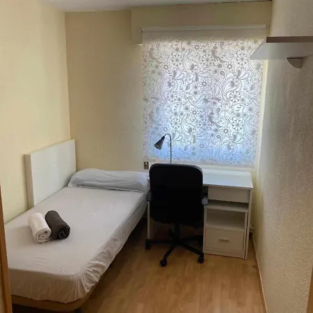 Residencia 12 Octubre Bed and breakfast *