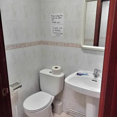 Residencia 12 Octubre Bed and breakfast Madrid