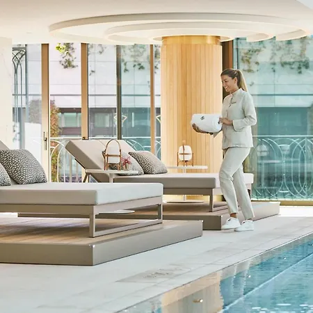 Szálloda Four Seasons 5*