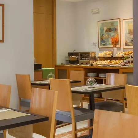 西肯托瑞花园酒店 酒店