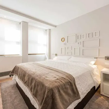 Apartamento Lujo Princesa Gran Via Apartment *