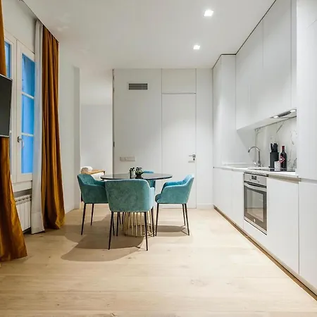 Hauzify I Salamanca Apartment