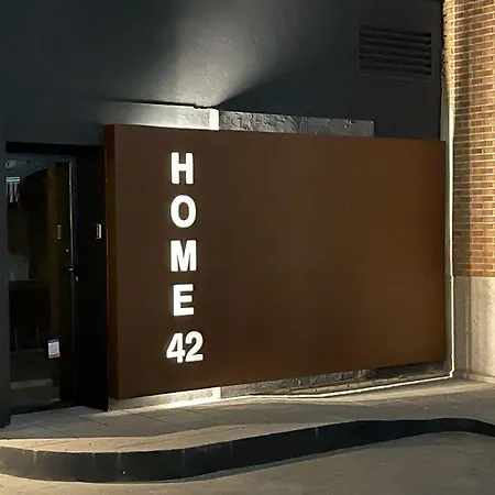 Gasthuis Home42 Madrid