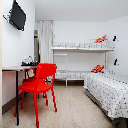 Castilla Ii Puerta Del Sol Гостевой дом 2*