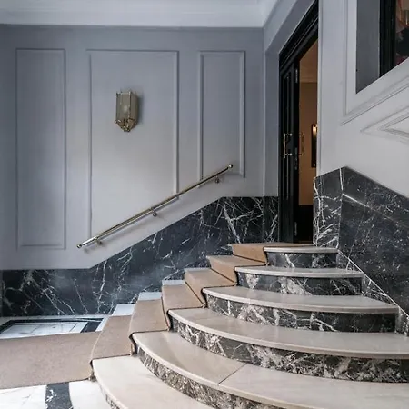 Hauzify I Salamanca Apartment Madrid