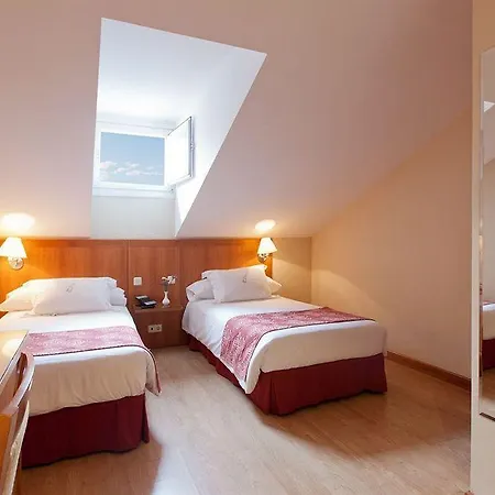 Szálloda Ateneo Puerta Del Sol 3*