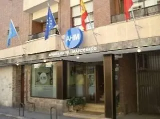 Uve Marcenado Hotel