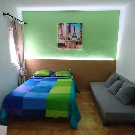 Netherlands Apartment *