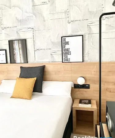 Aparthotel Limehome Calle De La Madera - Digital Access 3*