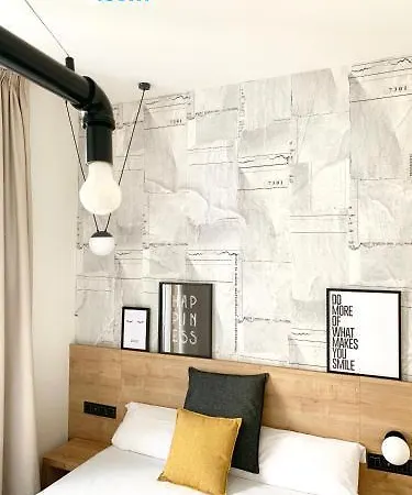 Limehome Calle De La Madera - Digital Access 3*