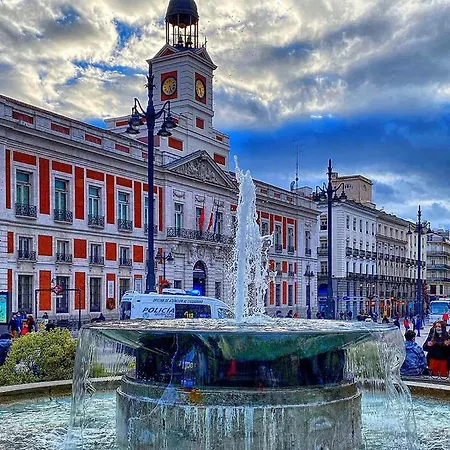 Madrid-sol-opera-plaza Mayor *