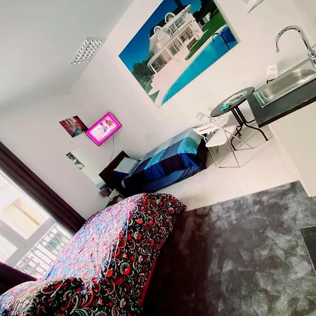 Parsa House *