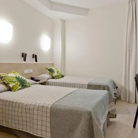 Castilla Ii Puerta Del Sol Гостевой дом Мадрид