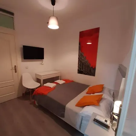 Guest house Ch Lumiere Madrid