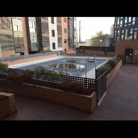 Apartamento Nuevo Cerca Del Autobus Y Metro Con Piscina Madrid