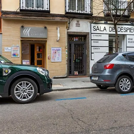 Apartment Designer 1 Bedroom In Chamberi Madrid