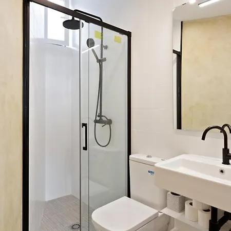 Modern 1 Bedroom Near Lavapies Appartamento *
